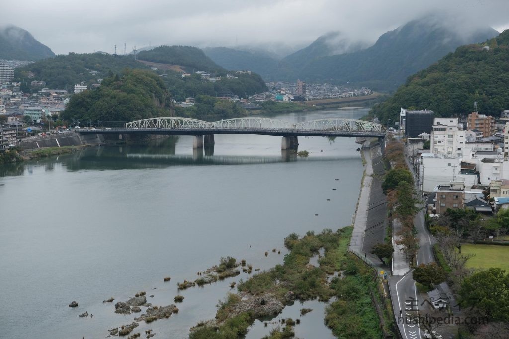 木曽川と犬山橋、犬山城天守からの眺め