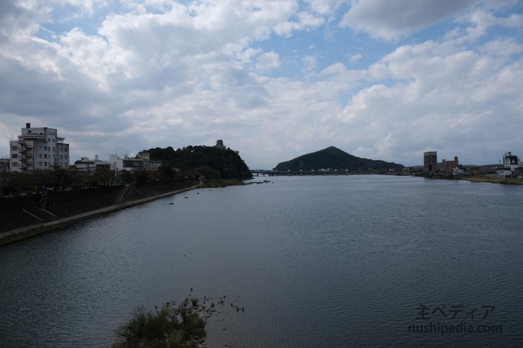 木曽川と犬山城